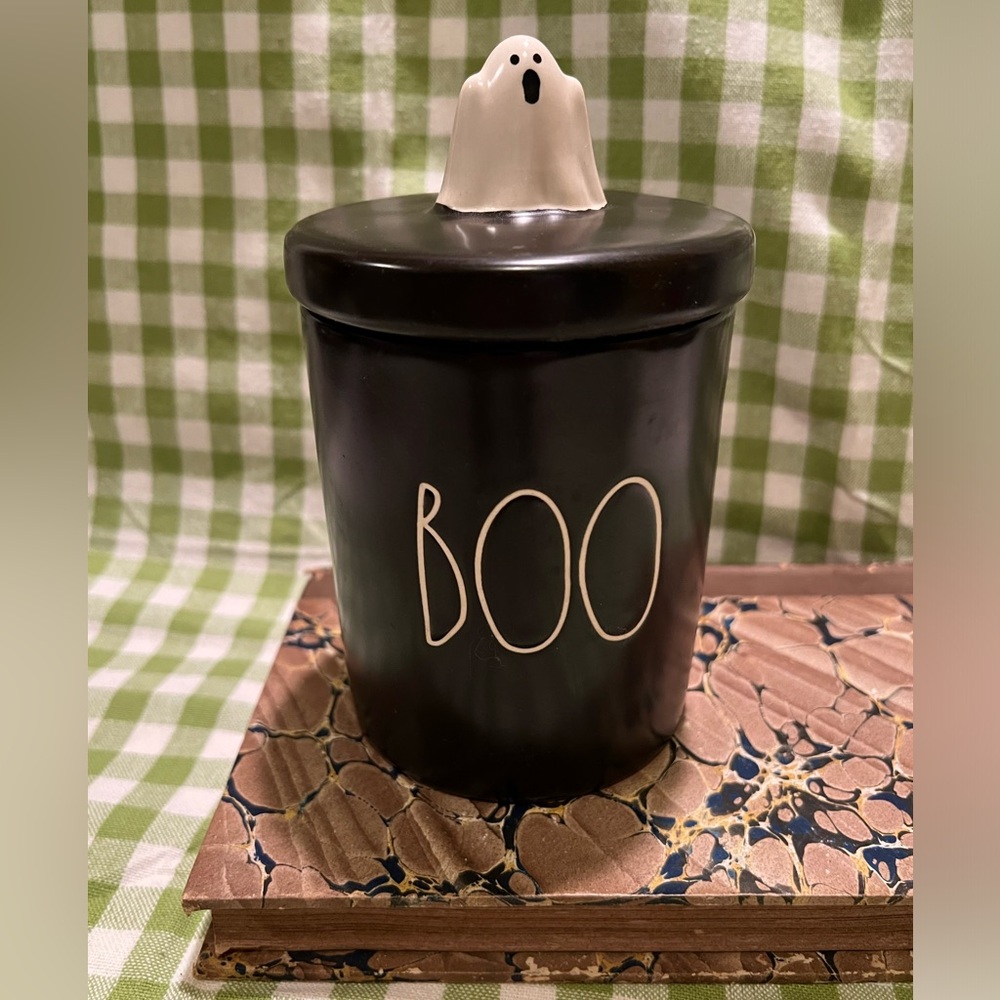 NWOT RAE DUNN GHOST “BOO” STORAGE CANISTER.